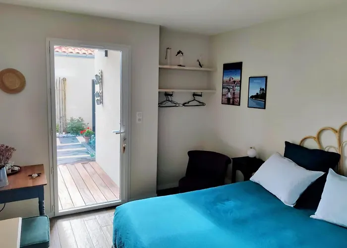 Authentique بورنيك